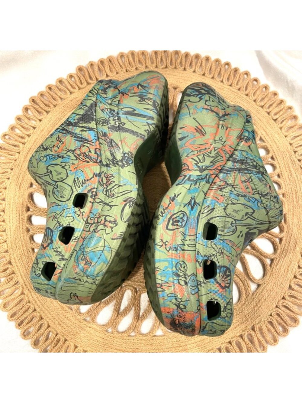CROCS X MOWALOLA Bae Clog Forest Size W5 - Picture 5 of 10